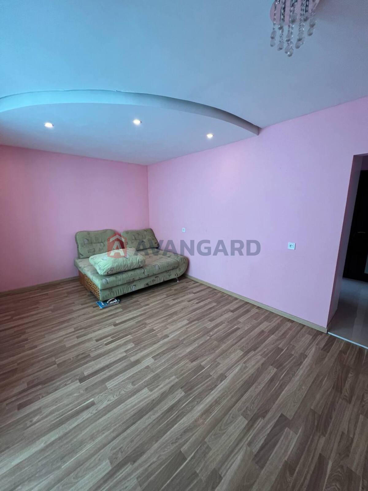 1 ��. ��������, 41/20/9 ��. �., 5/9 ������ ���� 3