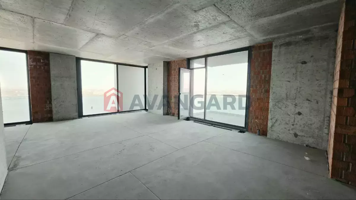 5 ��. ��������, 215/-/- ��. �., 20/36 ������ ���� 7