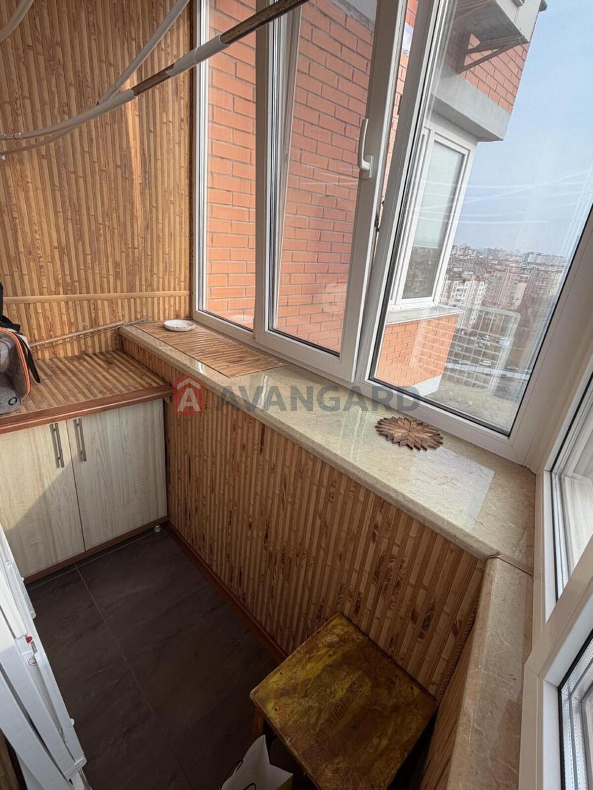 2 ��. ��������, 85/42/17 ��. �., 14/23 ������ ���� 6