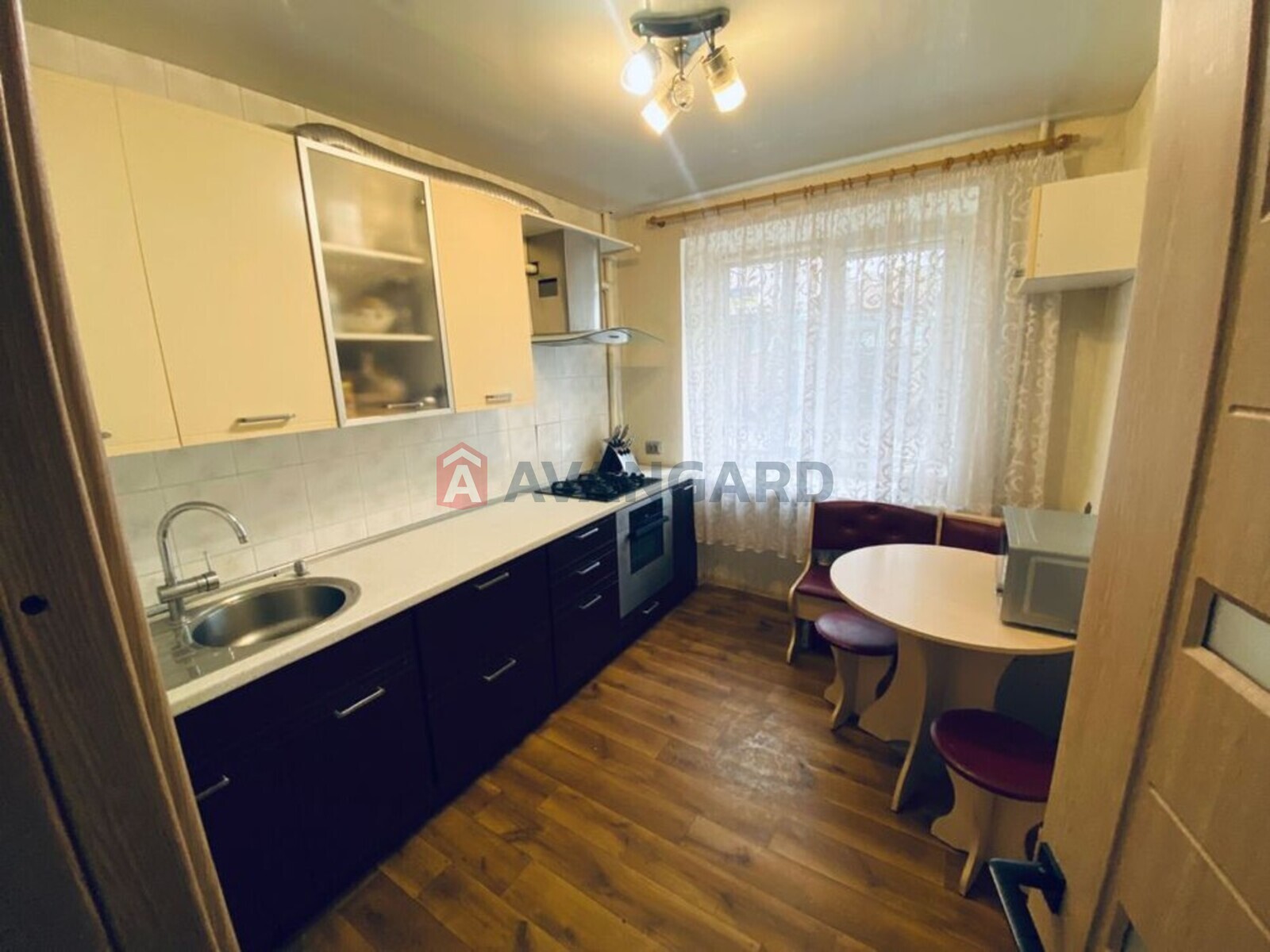 2 ��. ��������, 51/-/7 ��. �., 1/9 ������ ���� 10