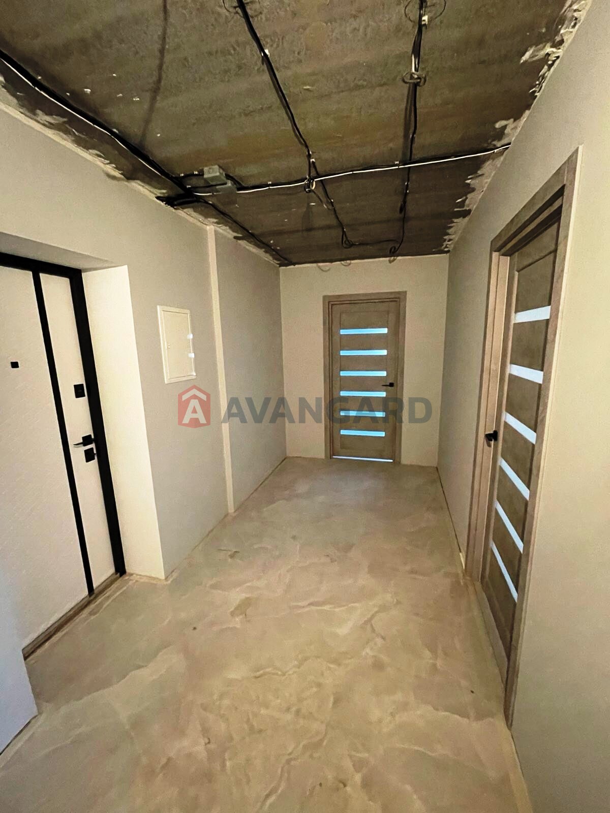 2 ����. ��������, 67/-/13 ��. �., 8/10 ���� ���� 18