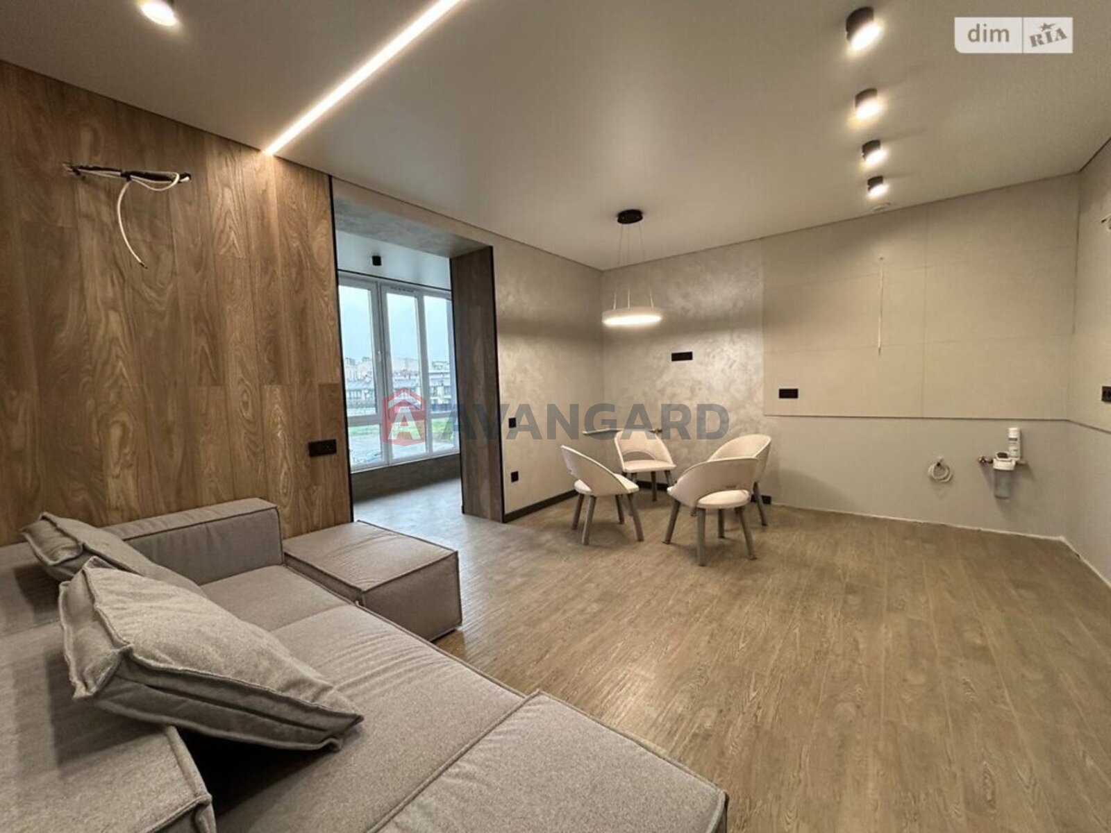 2 ��. ��������, 61/31/20 ��. �., 4/10 ������ ���� 1