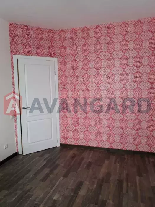 1 ��. ��������, 40/-/12 ��. �., 9/18 ������ ���� 12
