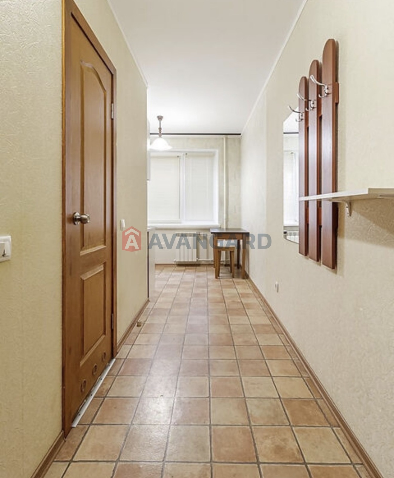 1 ��. ��������, 36/17/8 ��. �., 2/9 ������ ���� 10