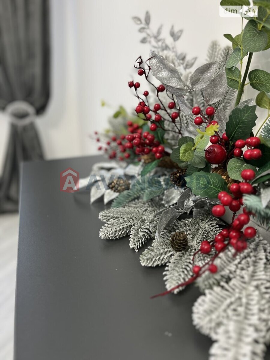 3 ��. ��������, 80,8/49,5/28.8 ��. �., 2/8 ������ ���� 24