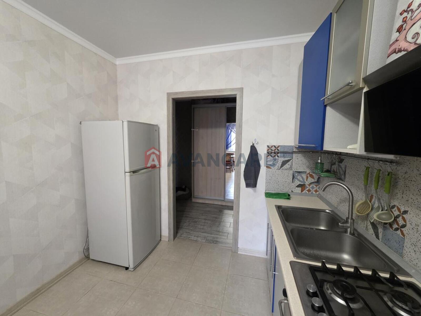 2 ����. ��������, 63/34/12 ��. �., 3/10 ���� ���� 1