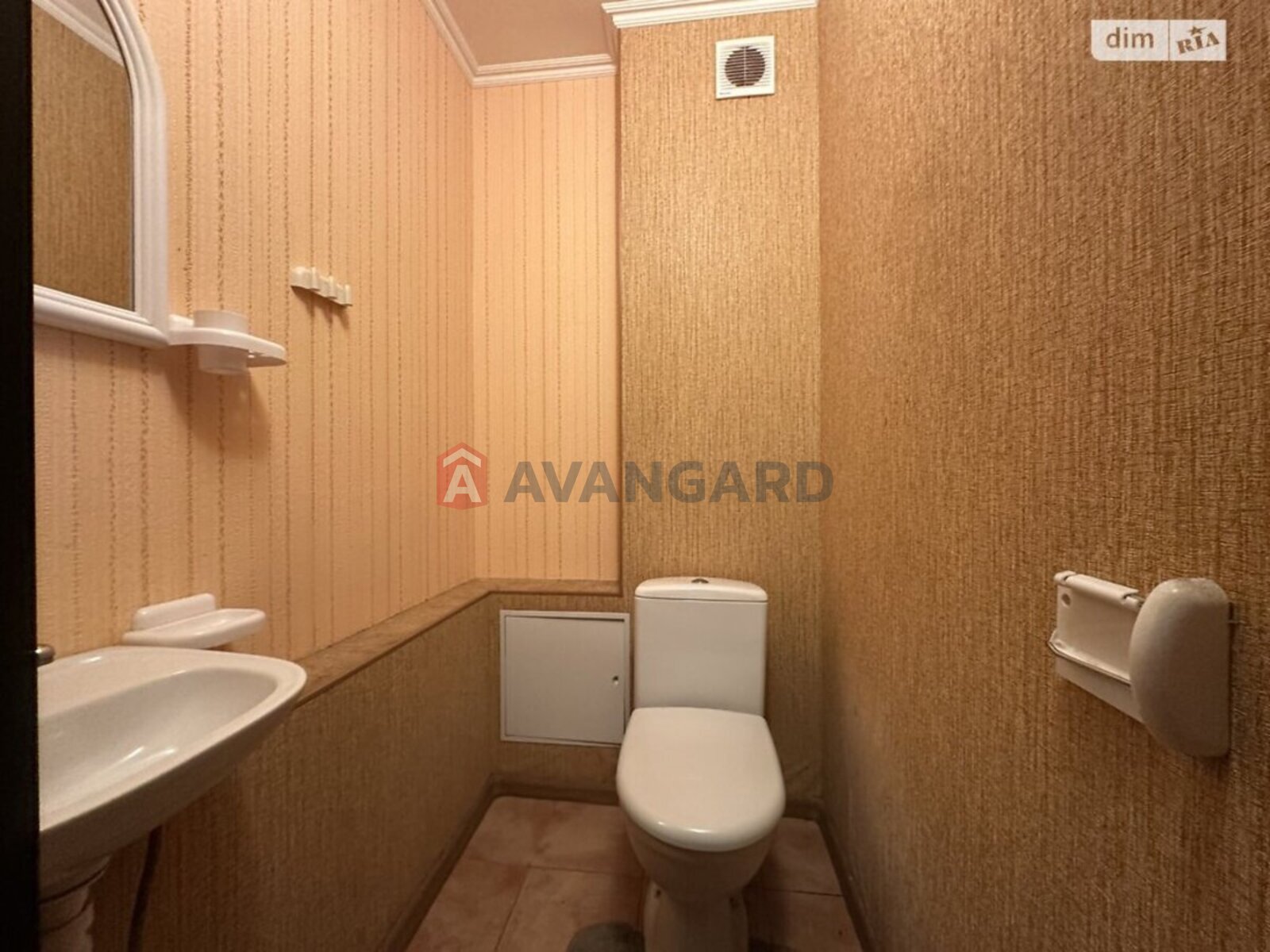 2 ����. ��������, 72/-/15 ��. �., 8/10 ���� ���� 19