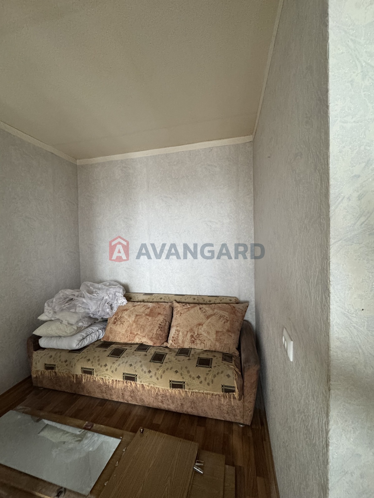 1 ����. ��������, 37,2/-/7,1 ��. �., 8/10 ���� ���� 4