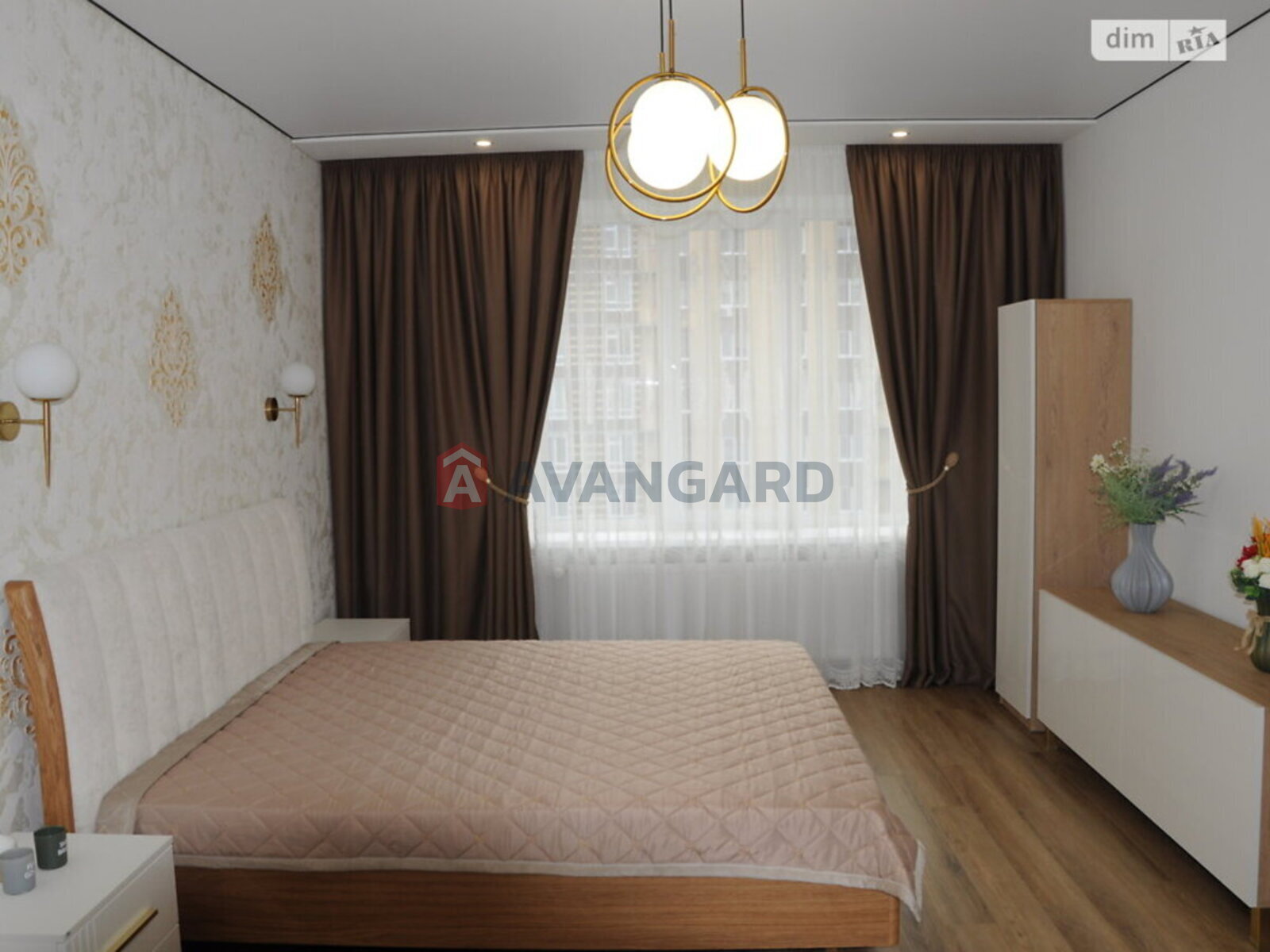 2 ��. ��������, 82/40/18 ��. �., 6/10 ������ ���� 1