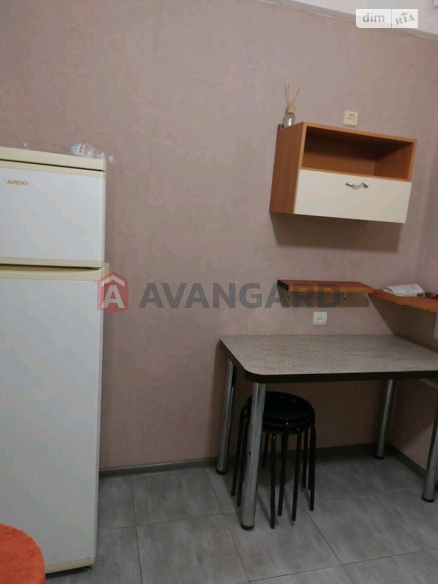 2 ��. ��������, 51/28/7 ��. �., 9/9 ������ ���� 11