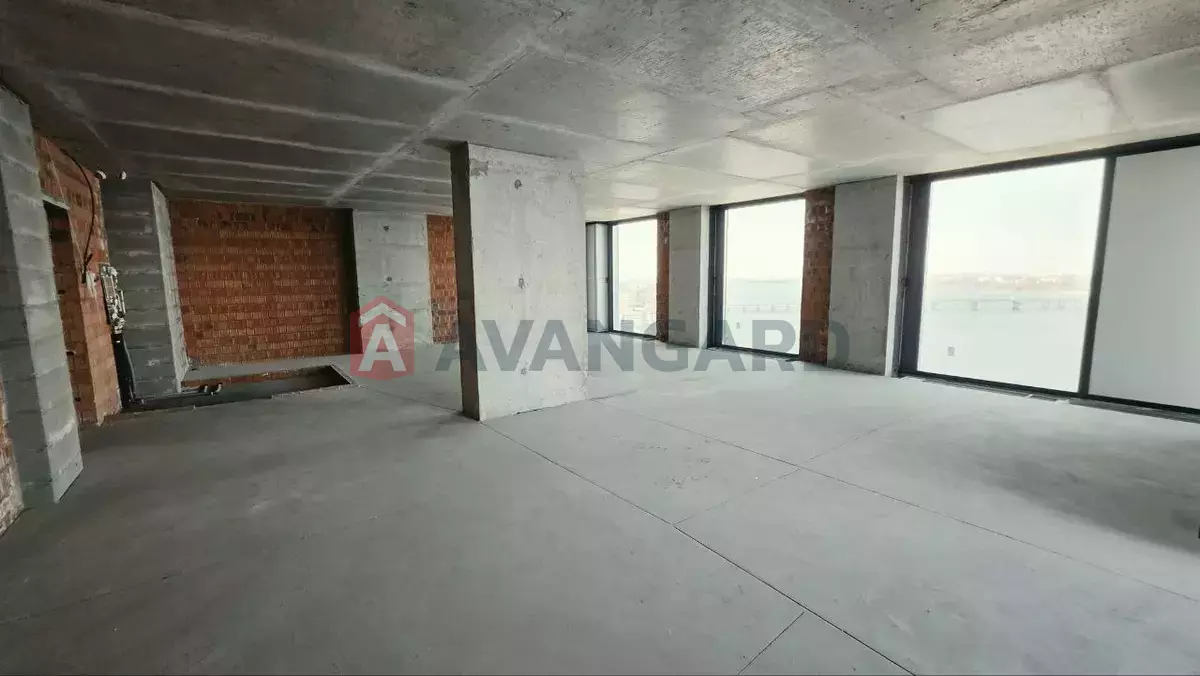 5 ��. ��������, 215/-/- ��. �., 20/36 ������ ���� 5