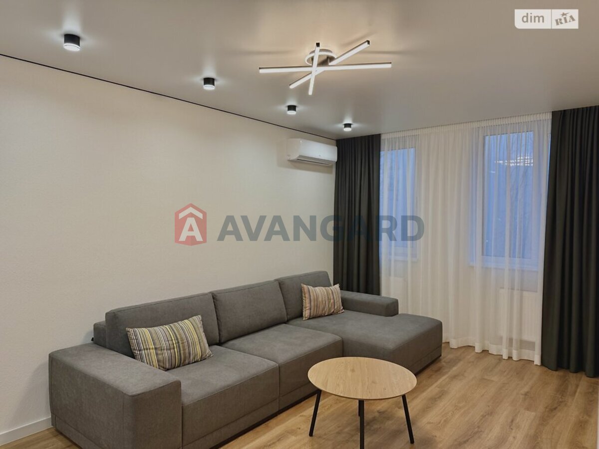 2 ����. ��������, 70/34/14 ��. �., 3/10 ���� ���� 7