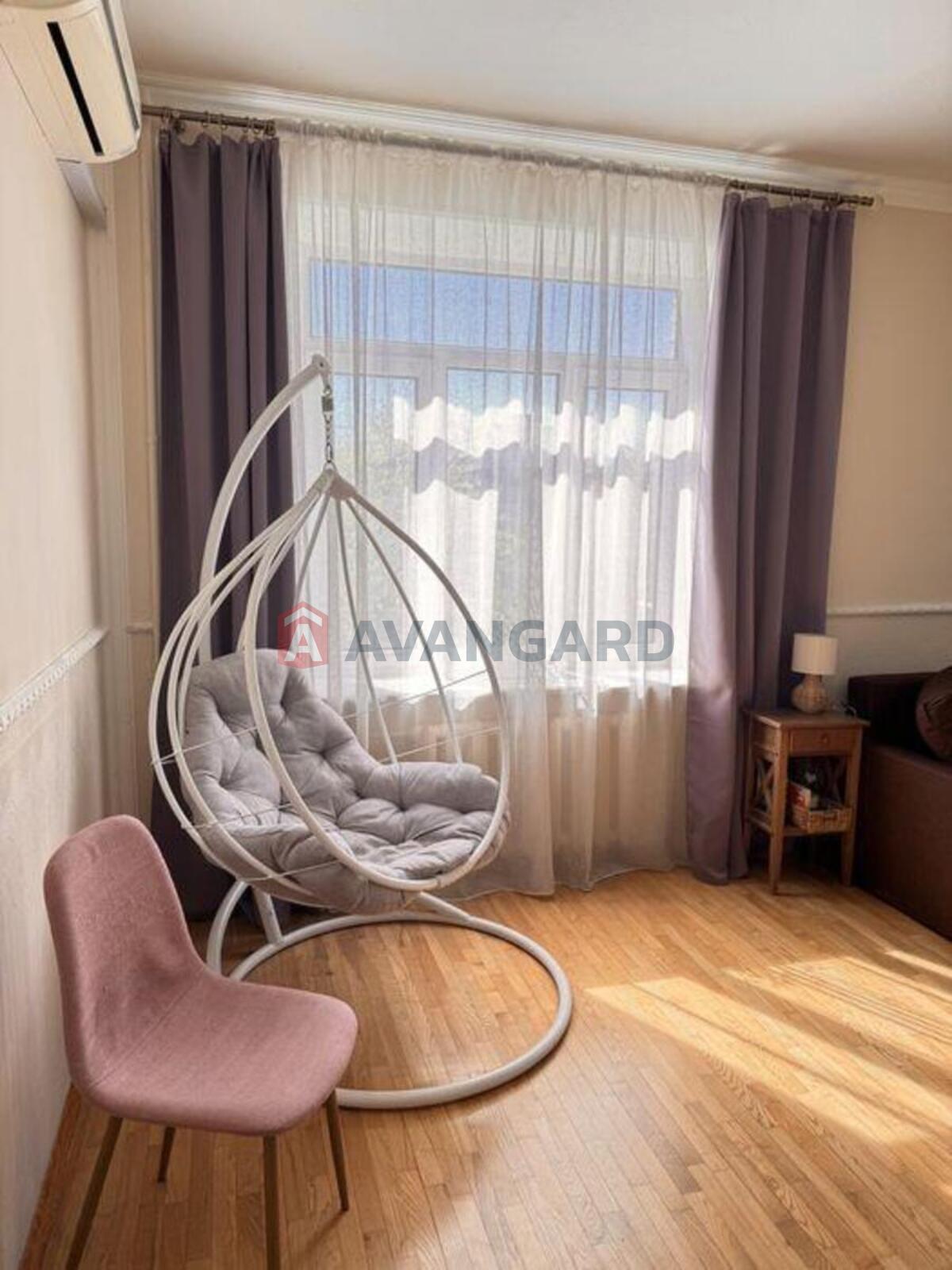 5 ��. ��������, 158/-/23 ��. �., 3/6 ������ ���� 8