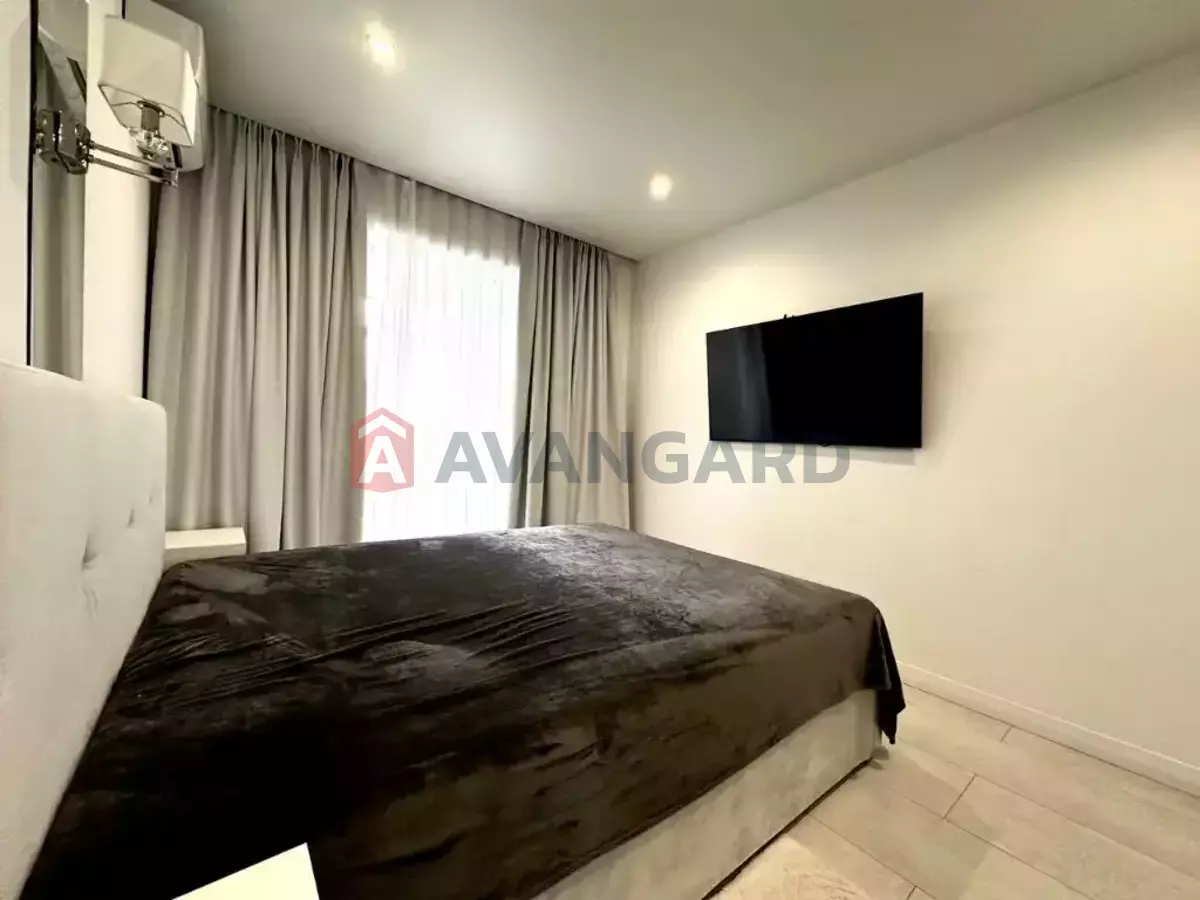 3 ��. ��������, 65/40/9 ��. �., 8/9 ������ ���� 23