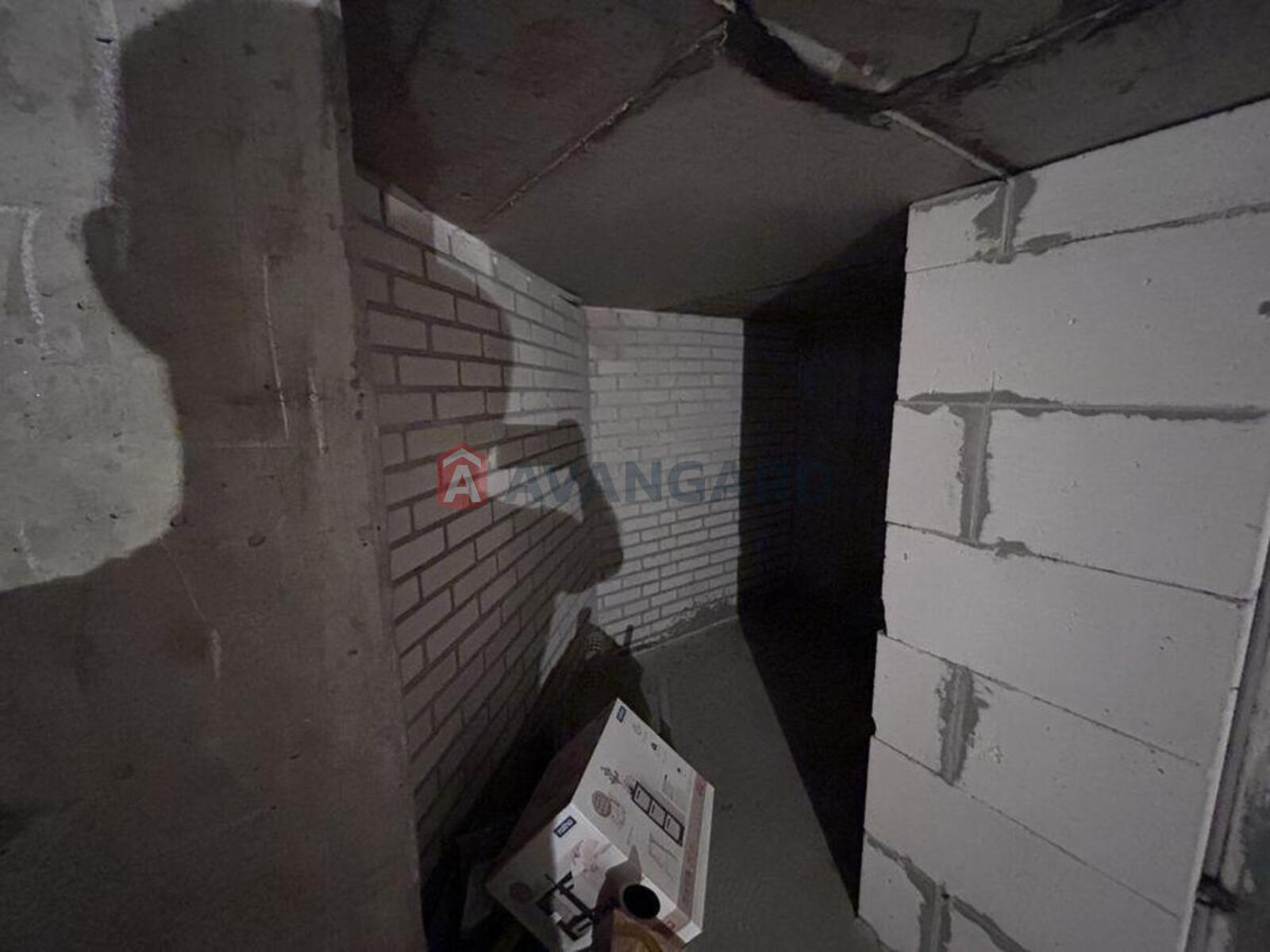 1 ��. ��������, 45/-/11 ��. �., 10/10 ������ ���� 12