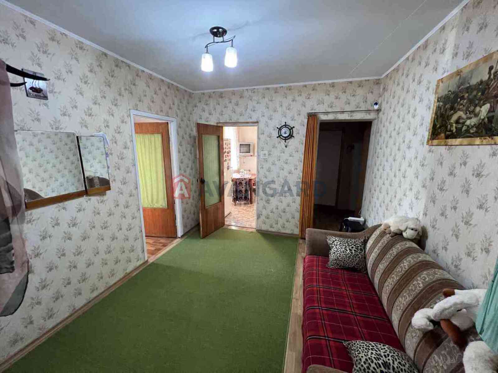 3 ��. ��������, 74/43/8 ��. �., 4/14 ������ ���� 4