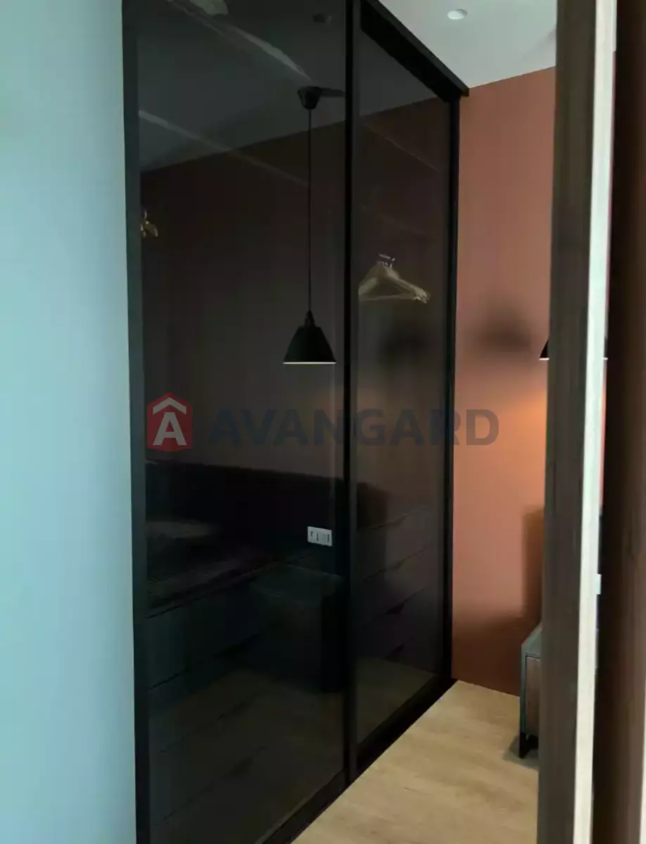 1 ��. ��������, 40/-/- ��. �., 8/19 ������ ���� 9