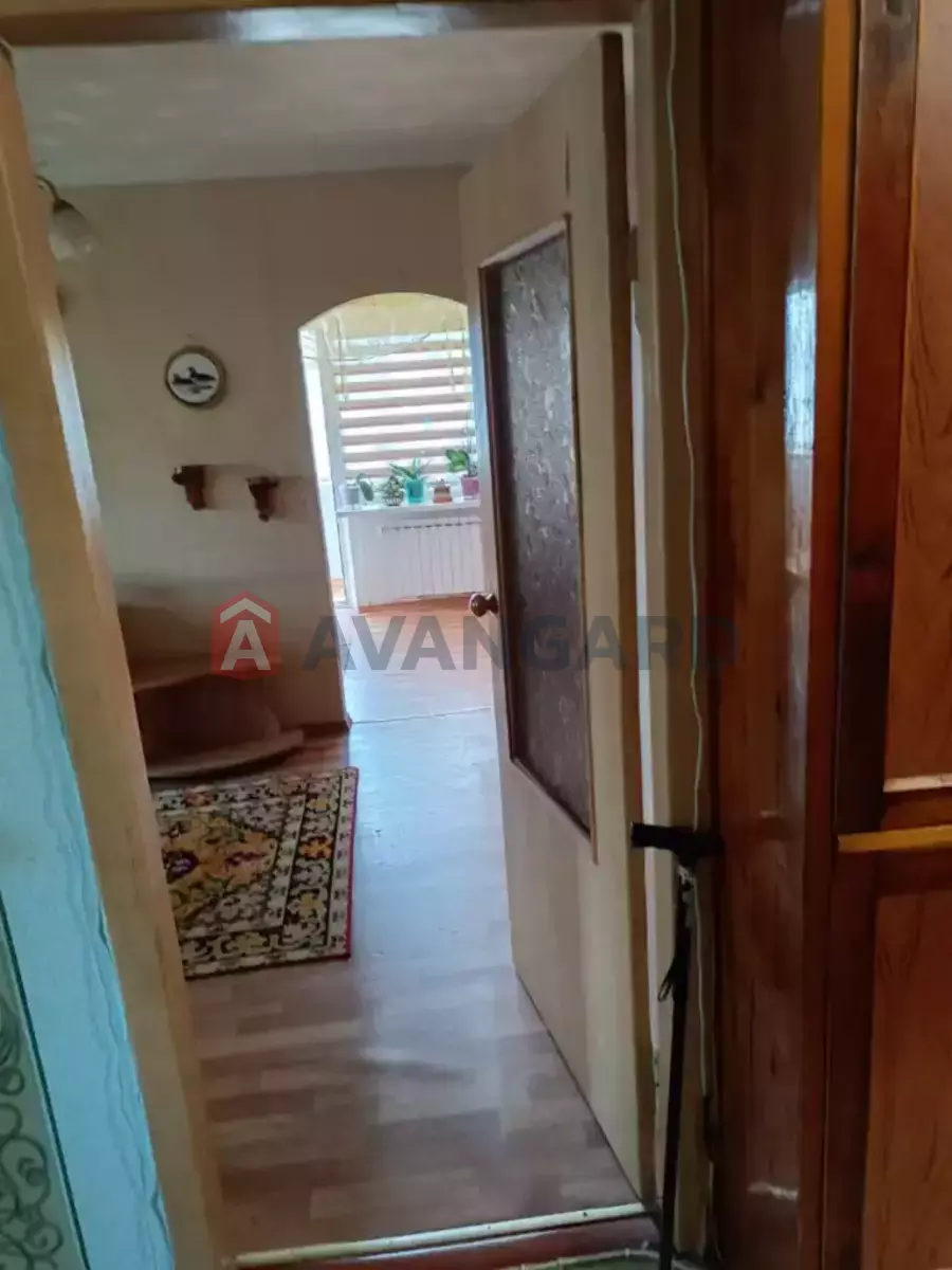 2 ��. ��������, 43/28/6 ��. �., 4/5 ������ ���� 9