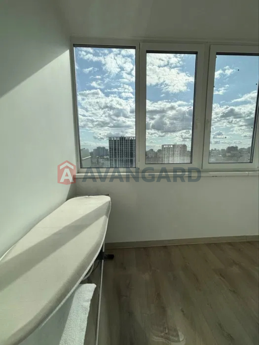 2 ��. ��������, 80/-/15 ��. �., 19/20 ������ ���� 10