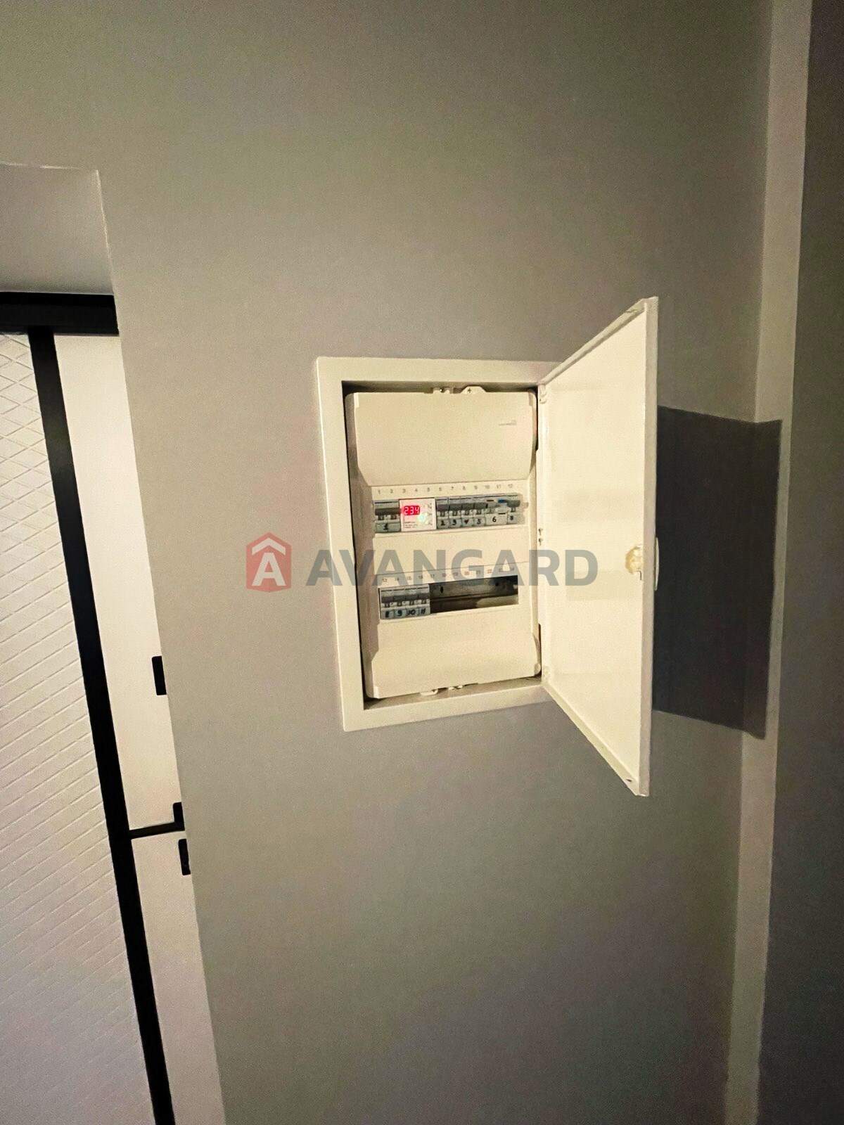 2 ����. ��������, 67/-/13 ��. �., 8/10 ���� ���� 26