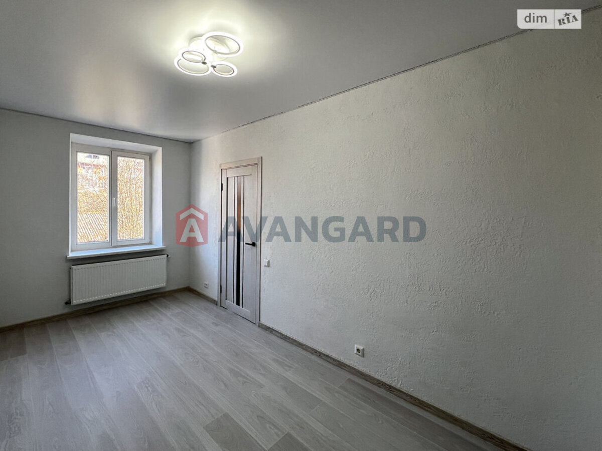 2 ��. ��������, 44/31/6 ��. �., 2/4 ������ ���� 3