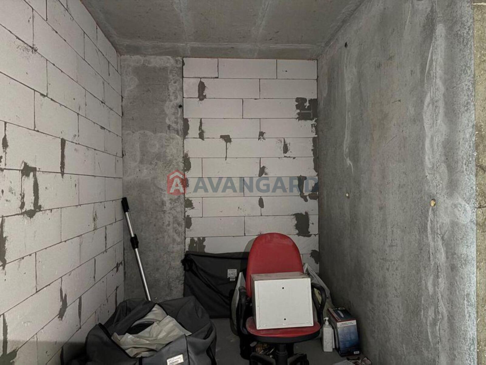 1 ��. ��������, 52/-/18 ��. �., 15/23 ������ ���� 9