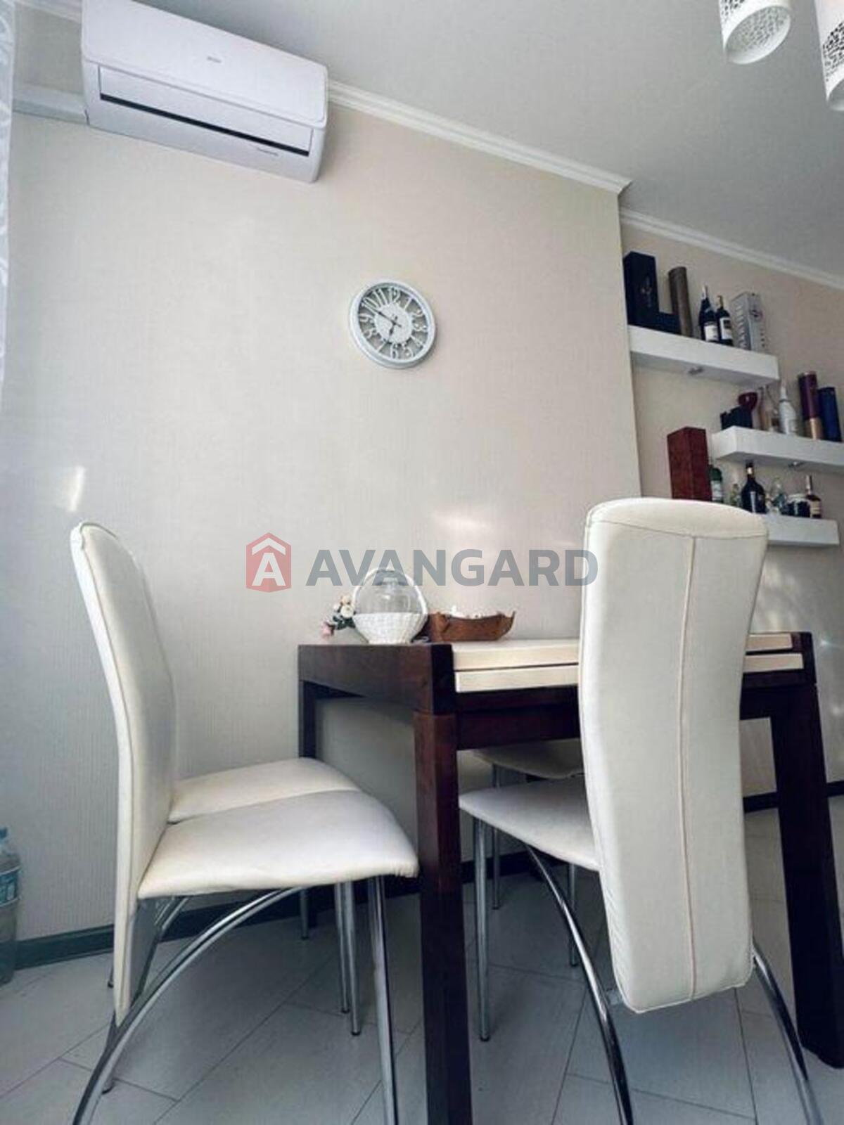 1 ��. ��������, 43/-/14 ��. �., 6/19 ������ ���� 6