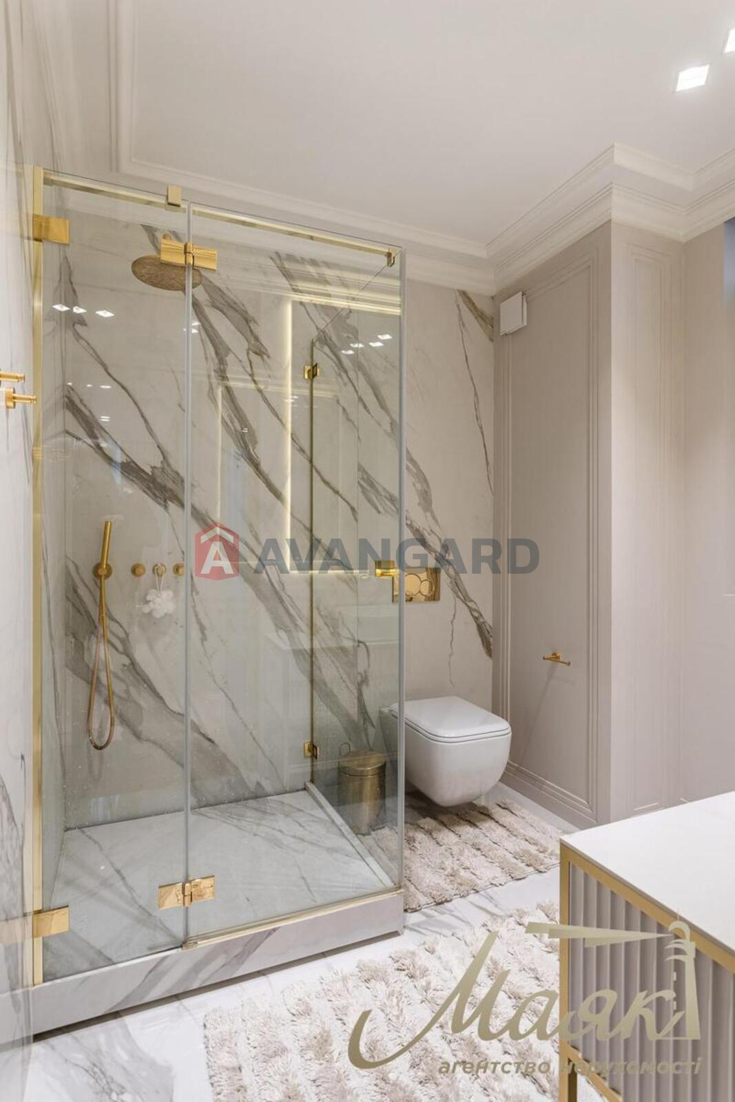 3 ��. ��������, 122/60/40 ��. �., 12/24 ������ ���� 28