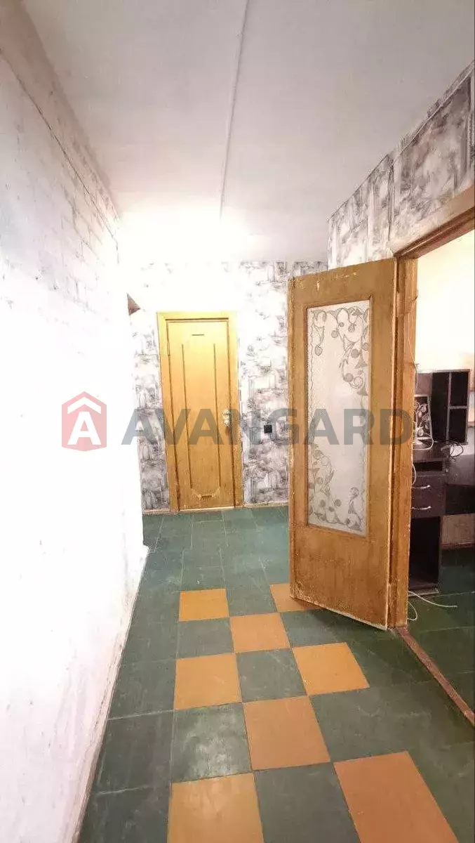 3 ����. ��������, 65/-/9 ��. �., 6/9 ���� ���� 9