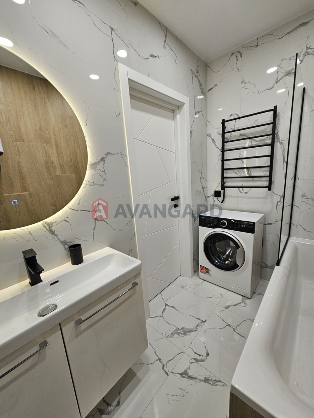 1 ��. ��������, 43/13/23 ��. �., 15/20 ������ ���� 14