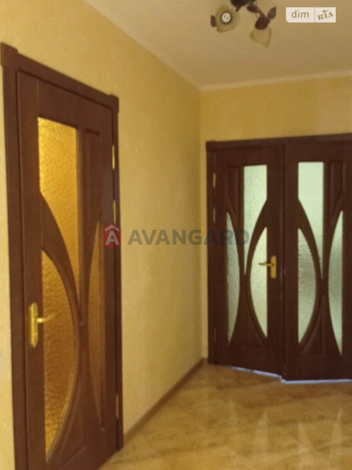 3 ��. ��������, 103/56/13 ��. �., 2/9 ������ ���� 8