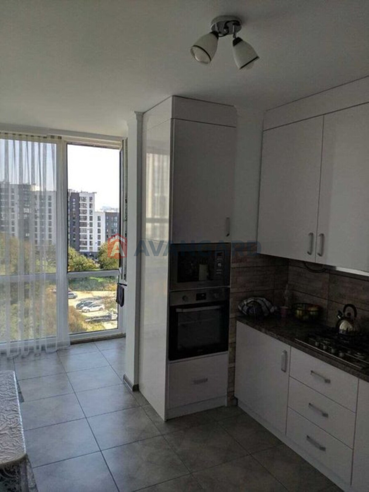 1 ����. ��������, 43/-/18 ��. �., 6/10 ���� ���� 5