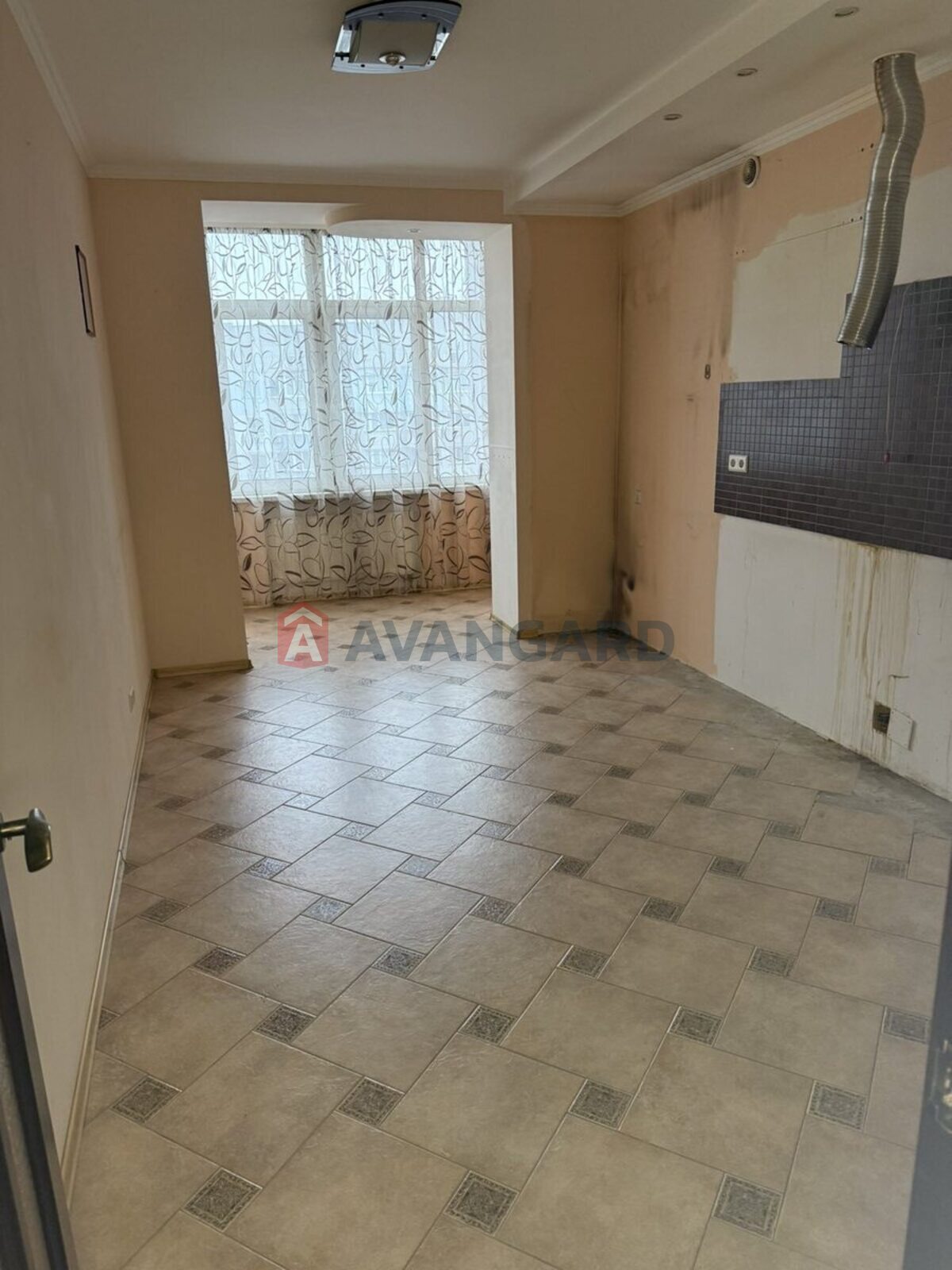 3 ��. ��������, 102/58/19 ��. �., 9/13 ������ ���� 7