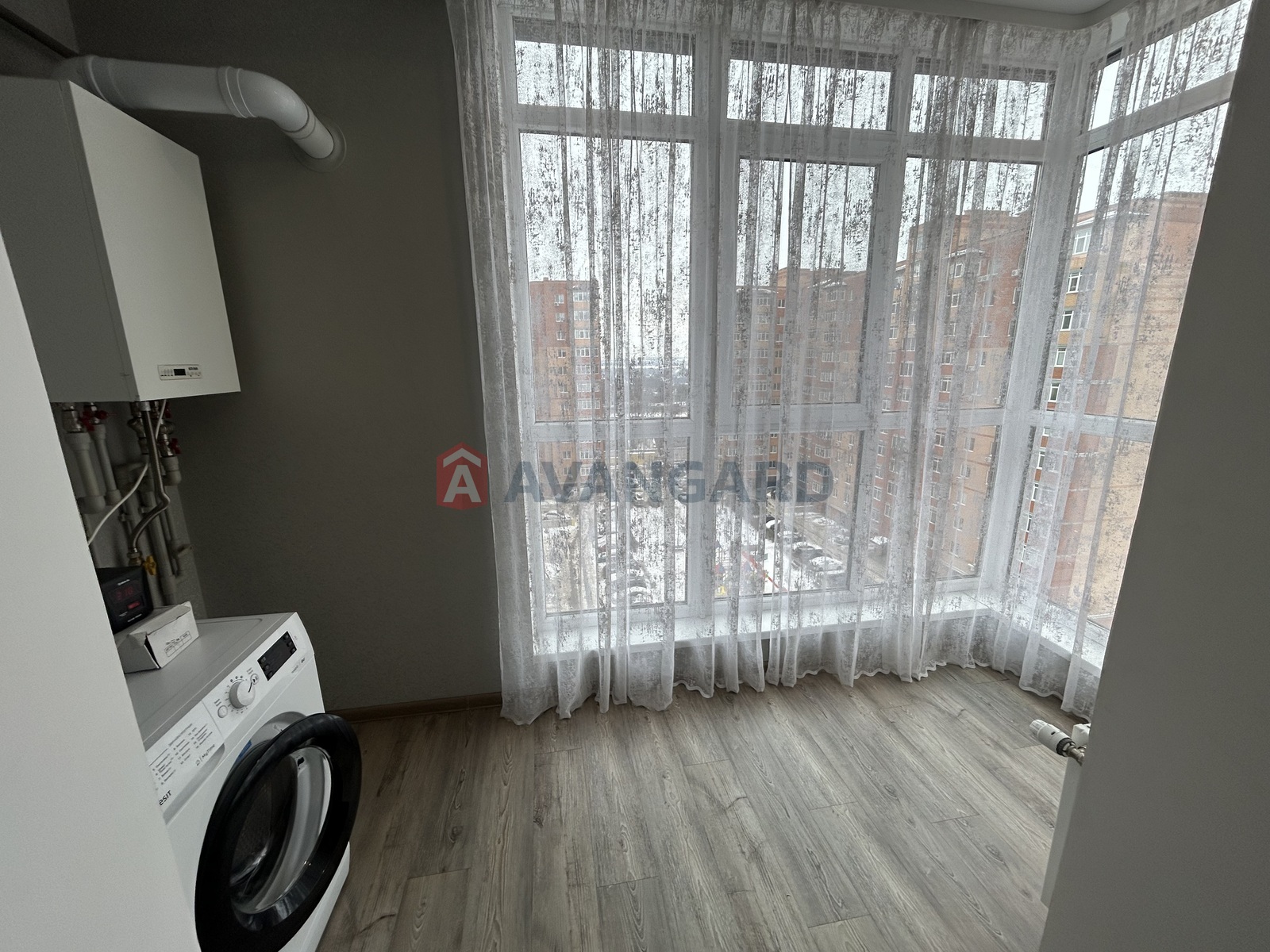 2 ��. ��������, 67,7/33,5/18,9 ��. �., 10/12 ������ ���� 5