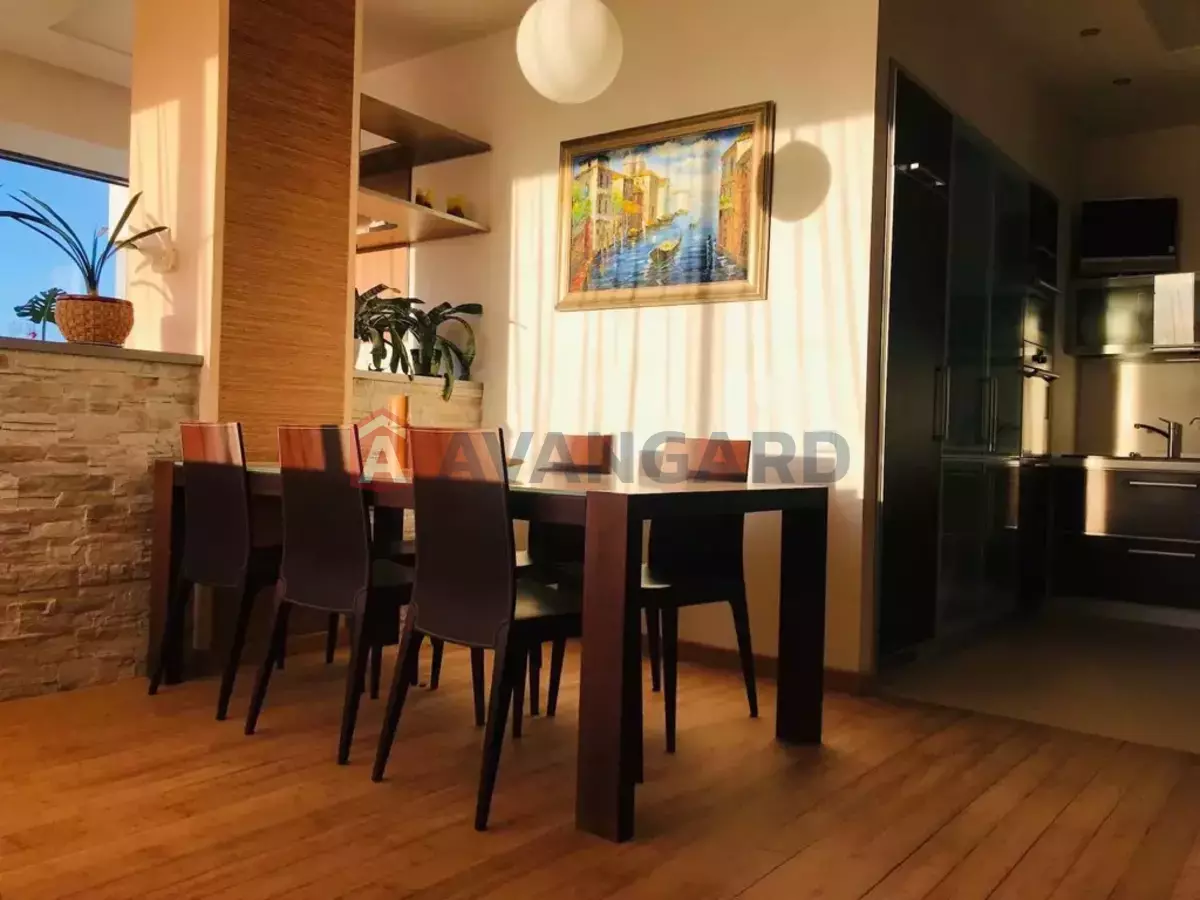 5 ��. ��������, 204/-/35 ��. �., 17/24 ������ ���� 3