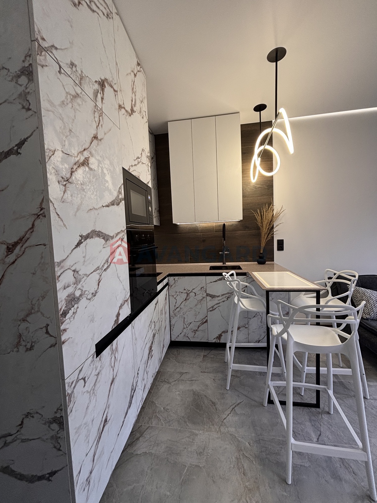 1 ��. ��������, 29.6/26.2/3.4 ��. �., 7/8 ������ ���� 7