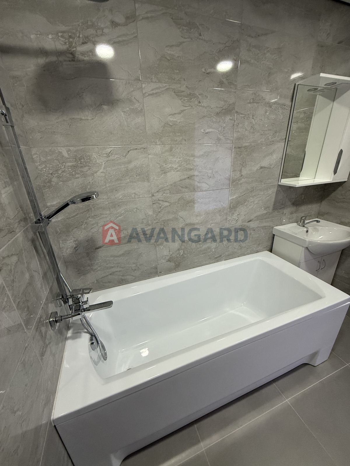 2 ��. ��������, 48/30/8 ��. �., 3/9 ������ ���� 17