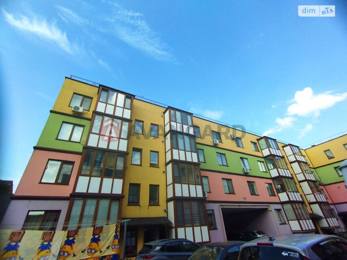 2 ��. ��������, 50/-/15 ��. �., 2/3 ������ ���� 18