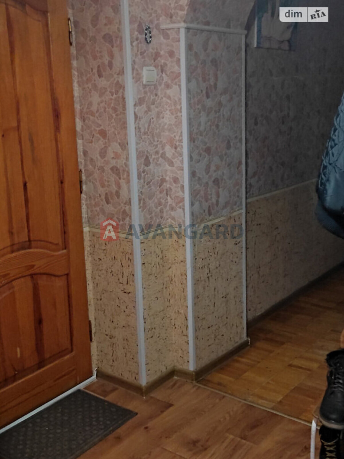 3 ��. ��������, 72/-/- ��. �., 12/14 ������ ���� 7