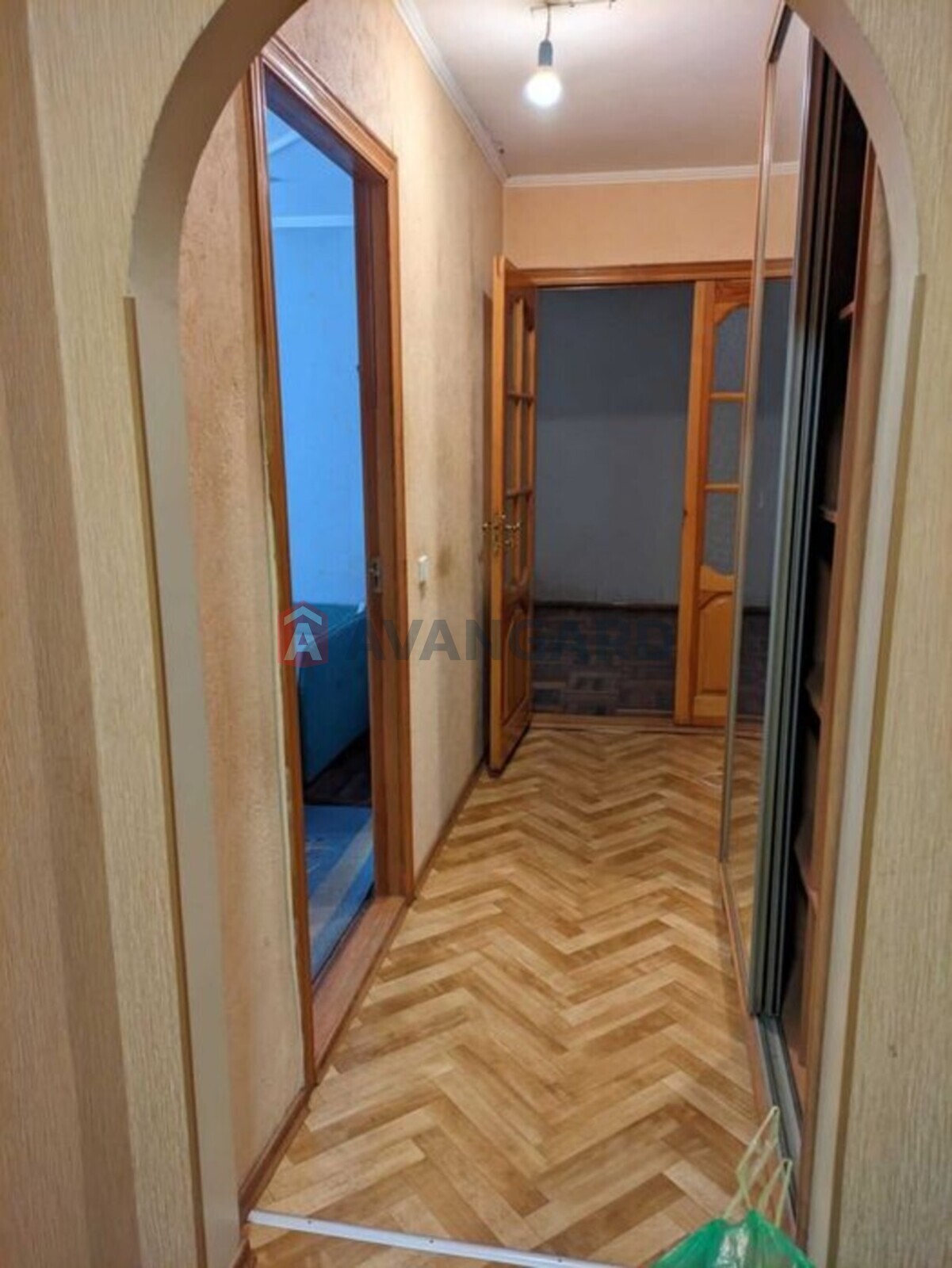 2 ��. ��������, 50/-/10 ��. �., 1/9 ������ ���� 10