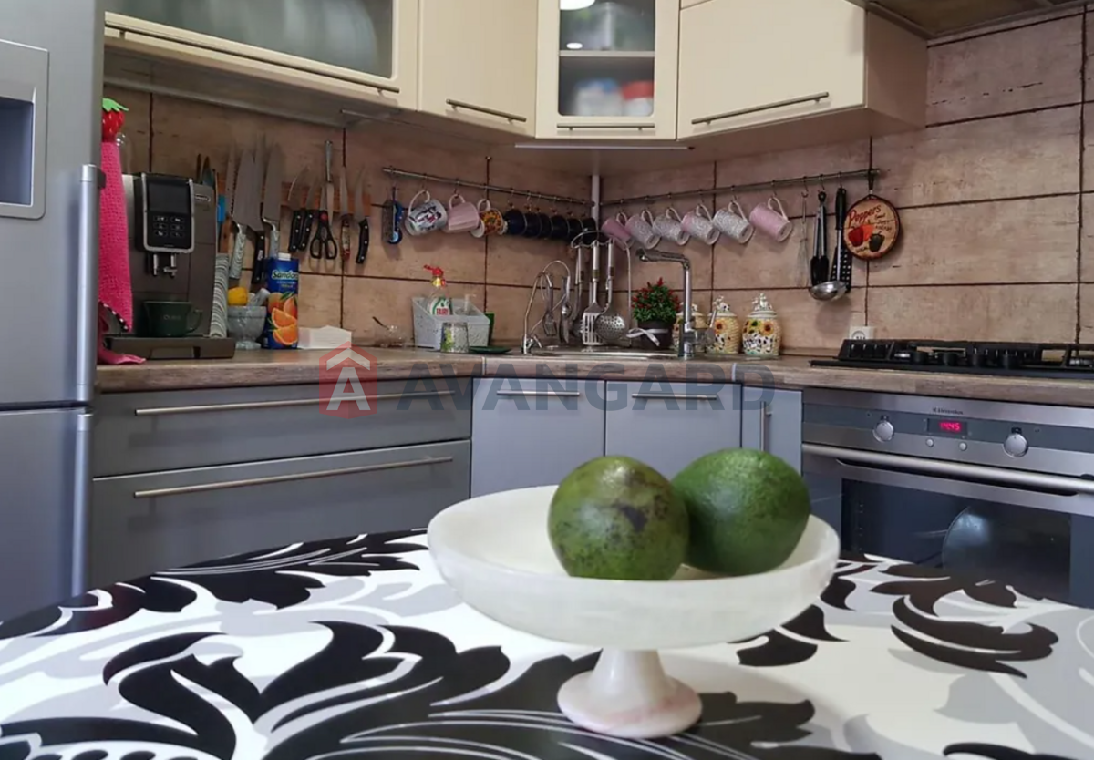 3 ��. ��������, 66/-/- ��. �., 2/9 ������ ���� 1