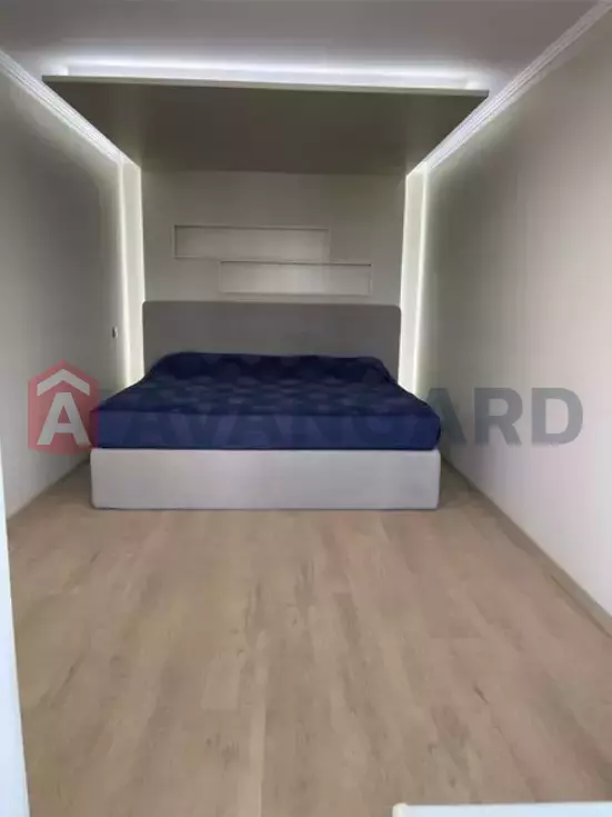 2 ��. ��������, 44/-/12 ��. �., 4/5 ������ ���� 3