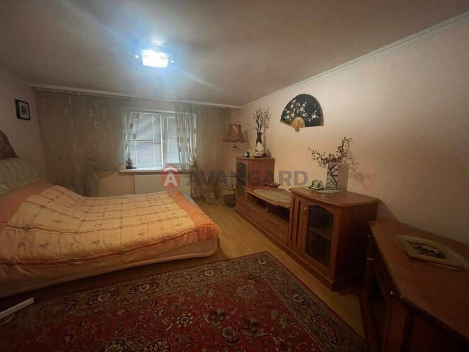 3 ��. ��������, 143/-/20 ��. �., 6/9 ������ ���� 5