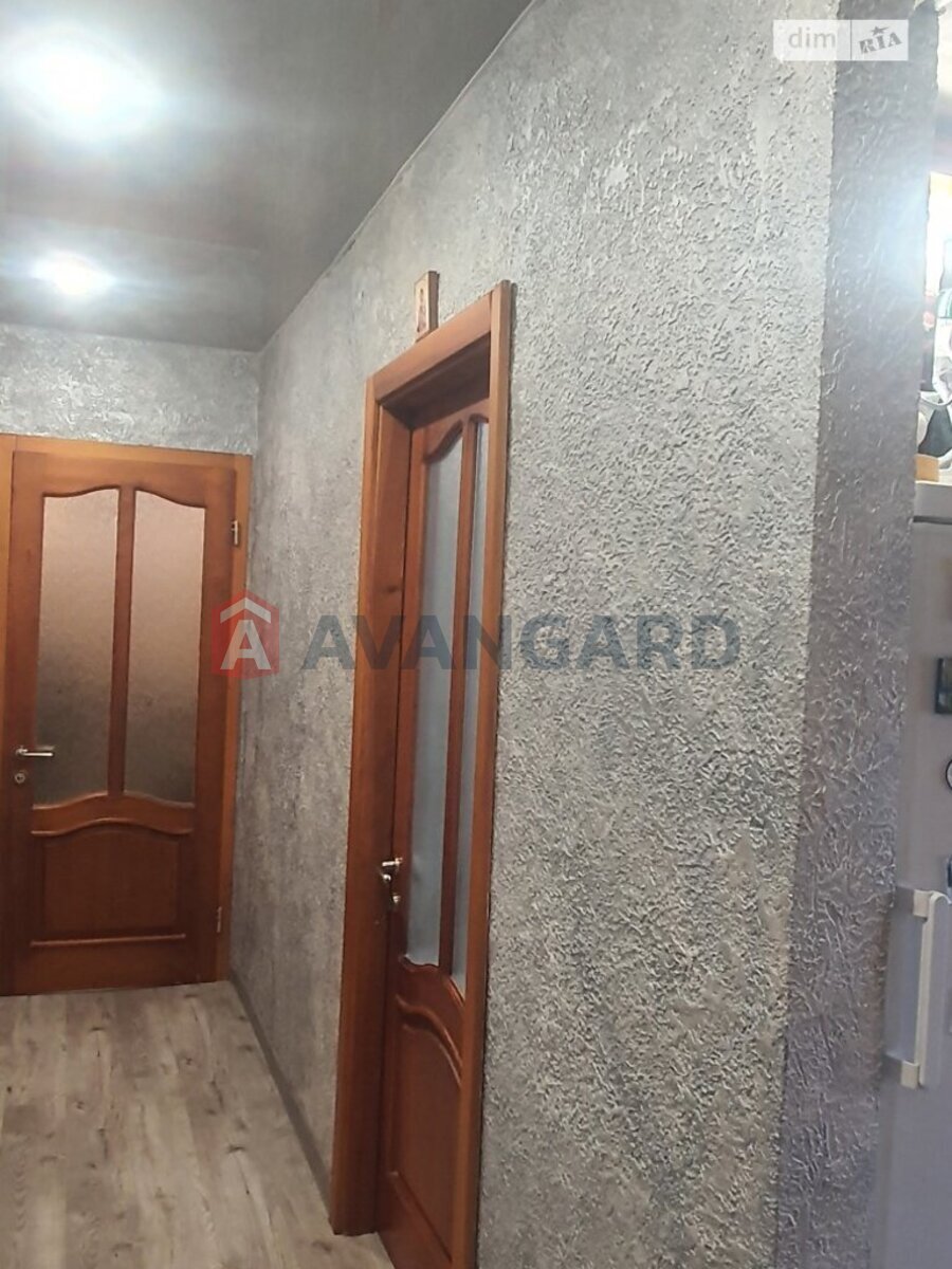 2 ����. ��������, 51/49/8 ��. �., 7/9 ���� ���� 15