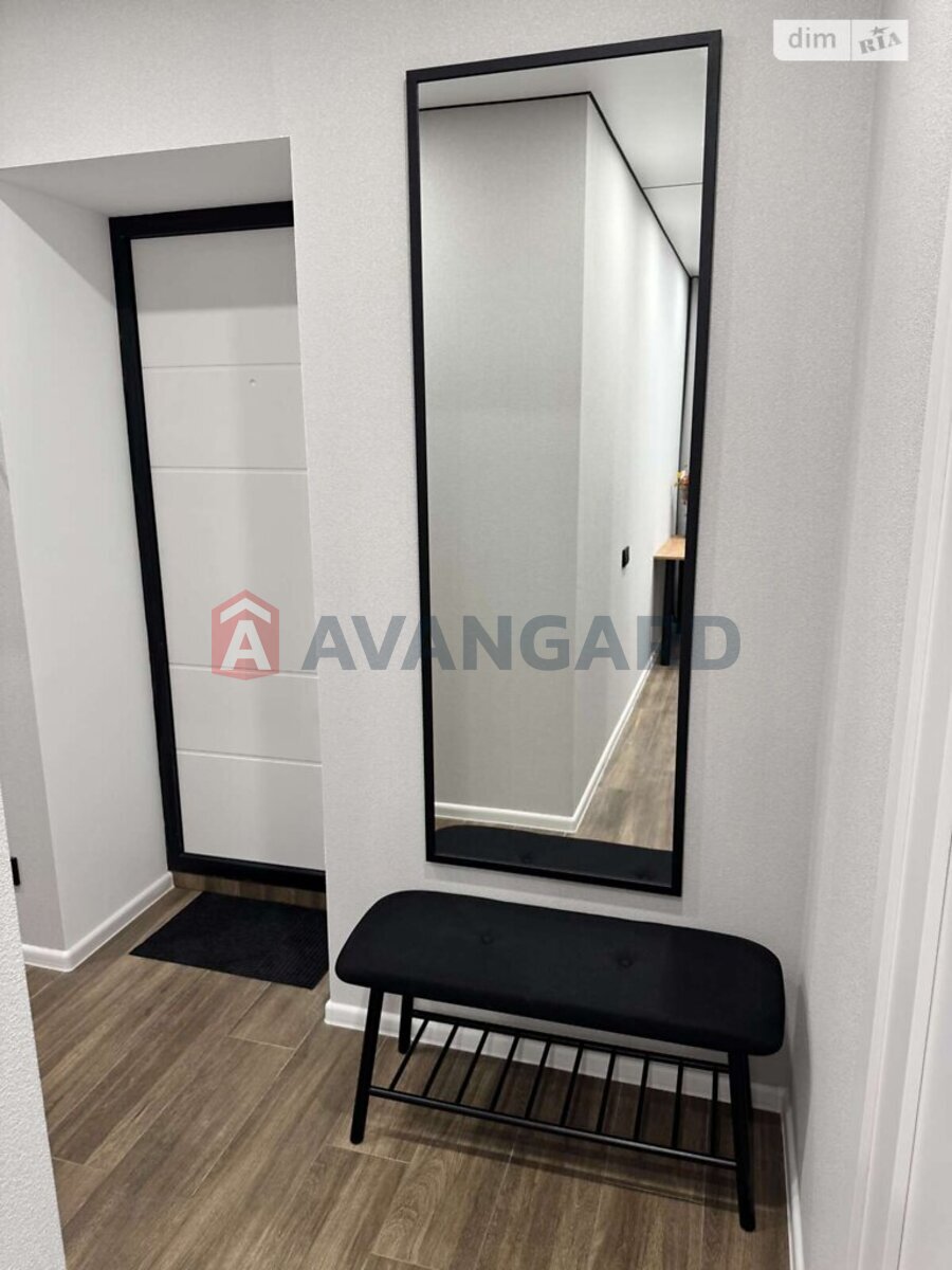 2 ��. ��������, 46/25/7 ��. �., 4/9 ������ ���� 10