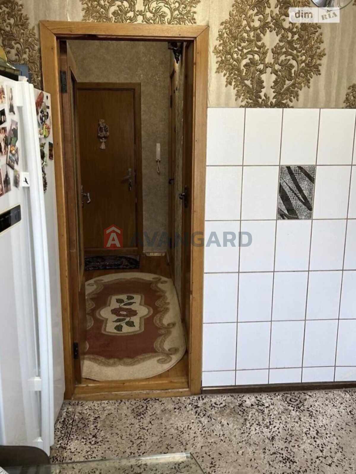 3 ����. ��������, 72/-/9 ��. �., 5/9 ���� ���� 8