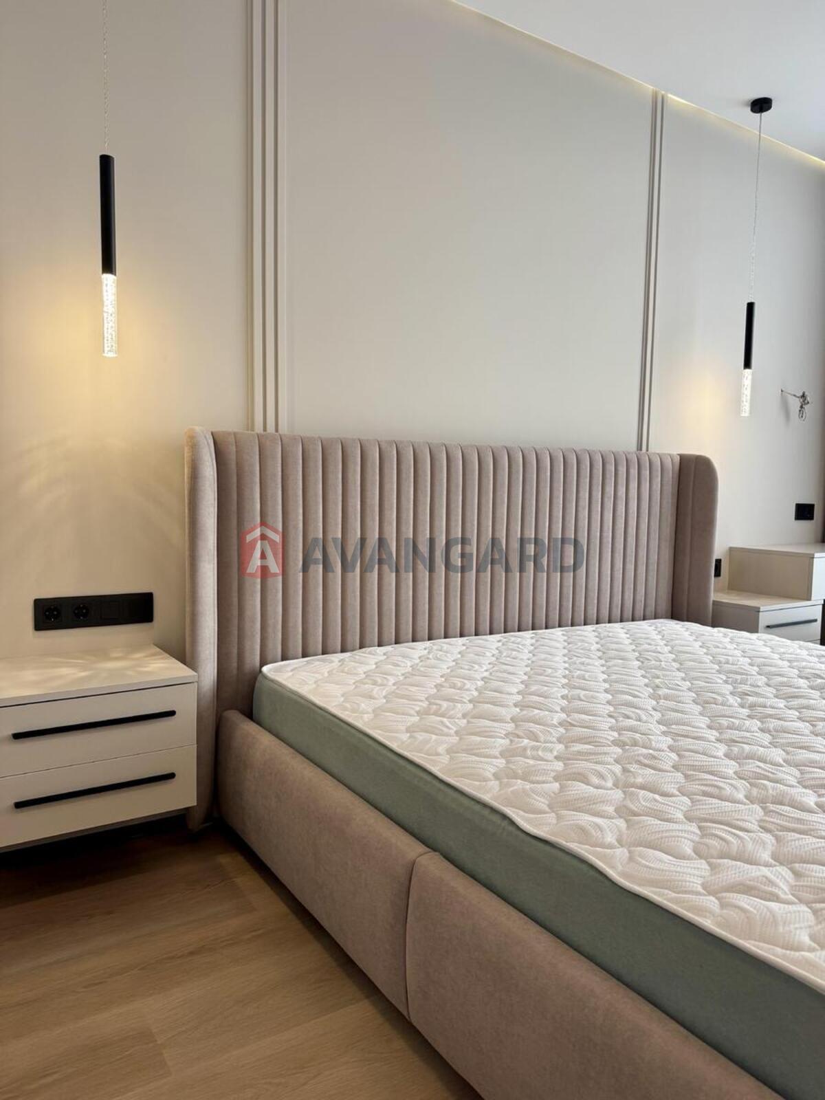 3 ��. ��������, 76/27/25 ��. �., 17/26 ������ ���� 11