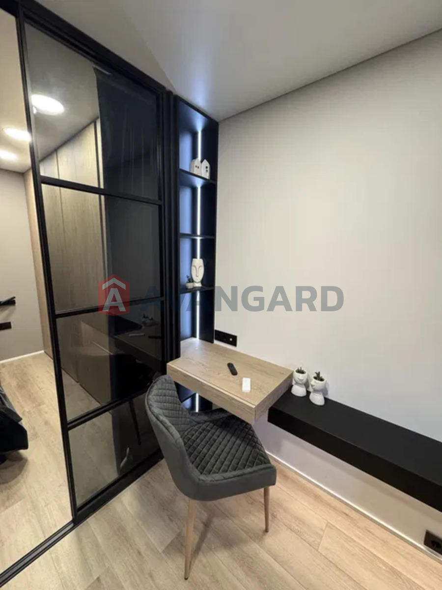 1 ��. ��������, 44/-/12 ��. �., 9/9 ������ ���� 4