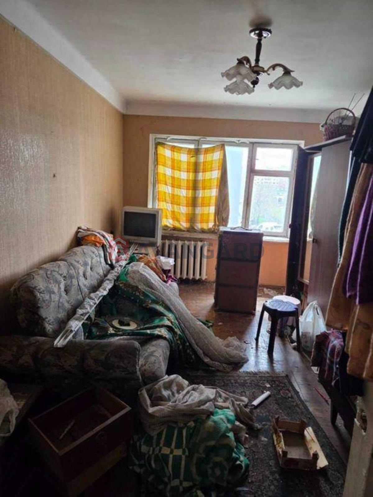 2 ��. ��������, 46/-/5 ��. �., 5/5 ������ ���� 8