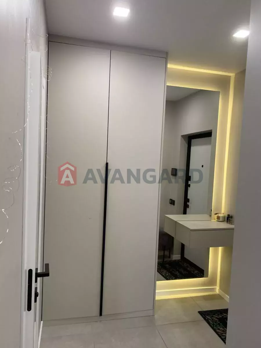 2 ��. ��������, 54/-/17 ��. �., 9/10 ������ ���� 4